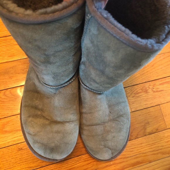 Gray Ugg Boots - Picture 1 of 6